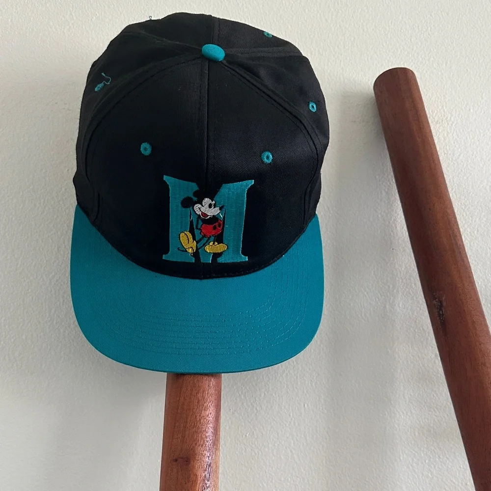 Vintage 90s Mickey Mouse Snapback Baseball cap
